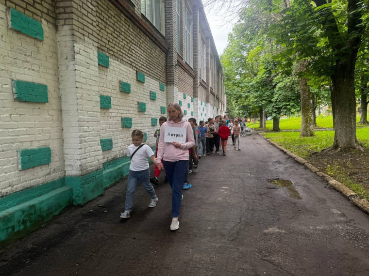 В МБОУ ЦО 42 прошла учебная эвакуация.